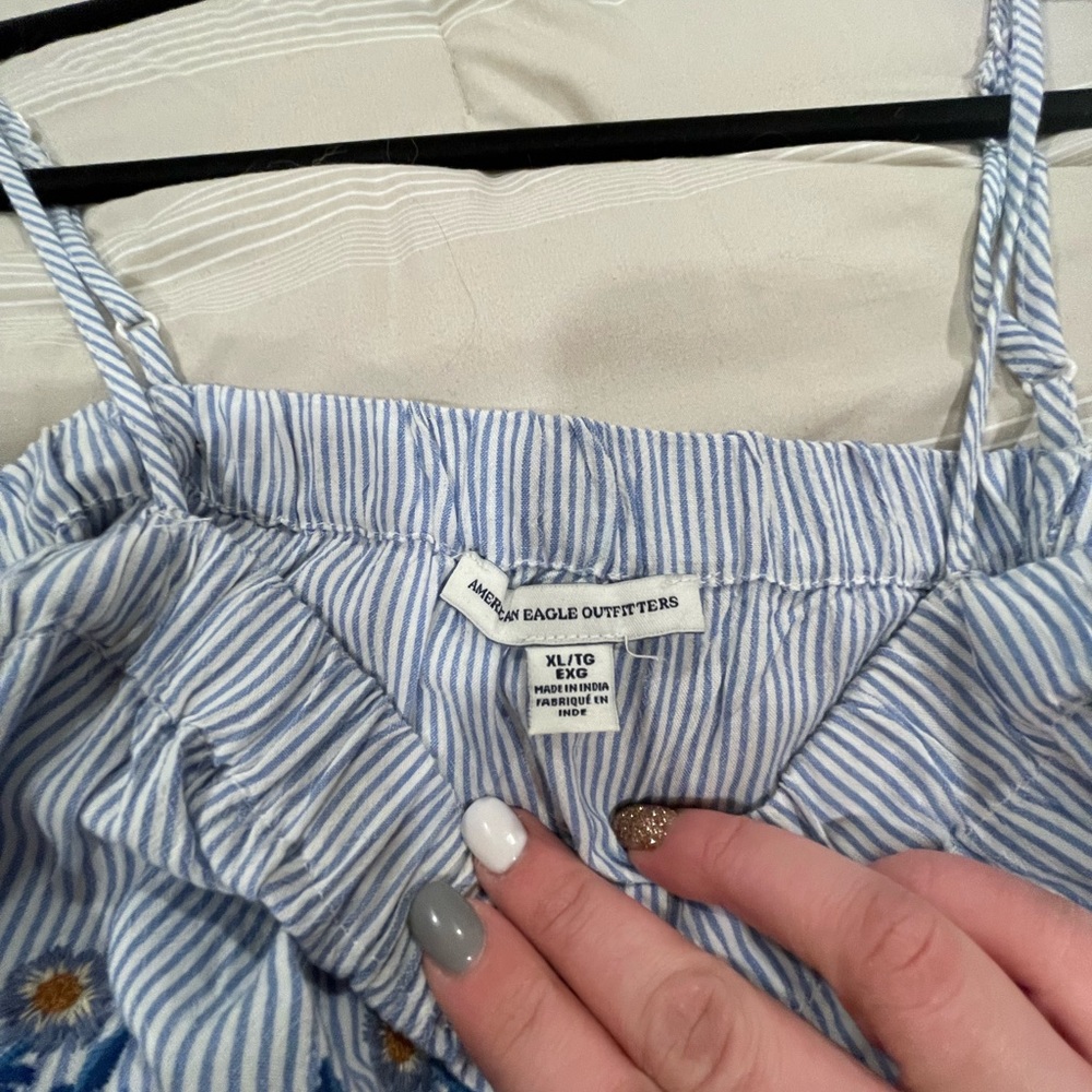 American Eagle Top - Picture 5 of 6